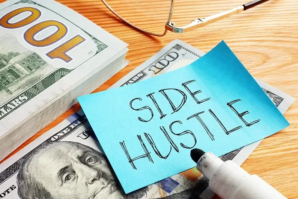 Digital Side Hustles That Scale Fast